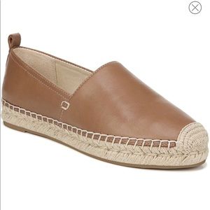 Khloe Espadrille Flat
SAM EDELMAN size 8.5 brown